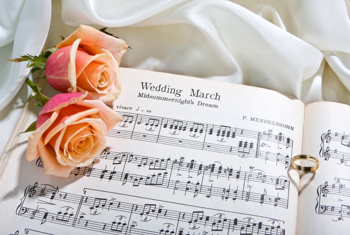 7 Lagu Romantis Terpopuler Bikin Hati Meleleh!